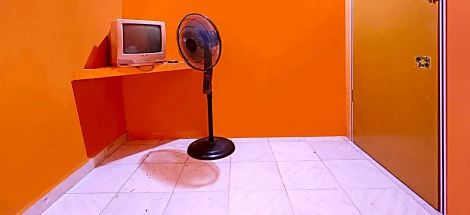 Hotel O Penginapan ReniNearMall Nagoya Hill