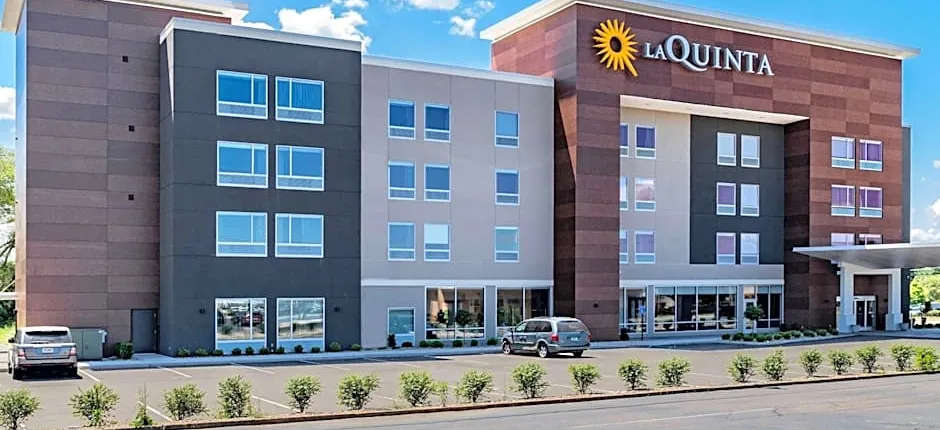LaQuinta Suites by Wyndham South Bend Notre Dame Area