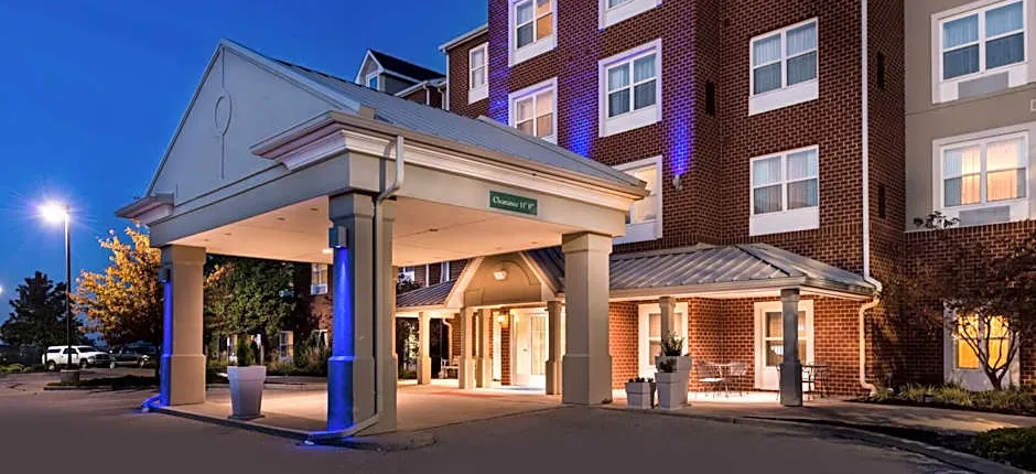 Holiday Inn Express Hotel & Suites St. Louis West-OFallon By IHG