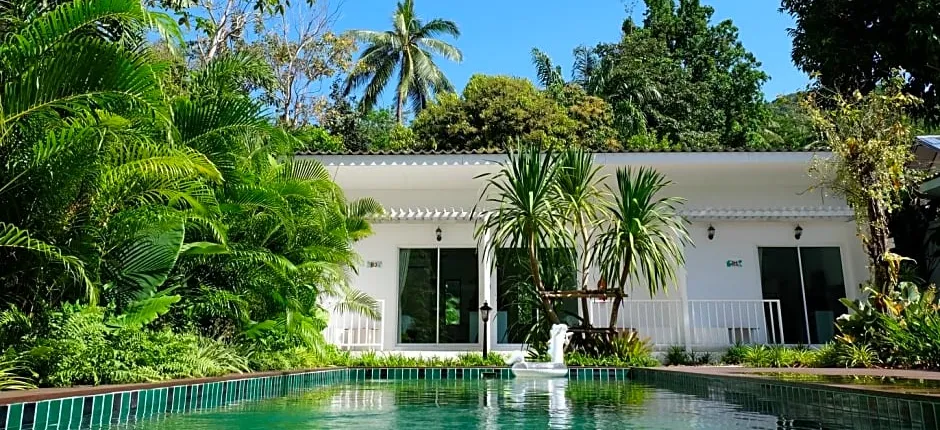 Whalecome Aonang Resort