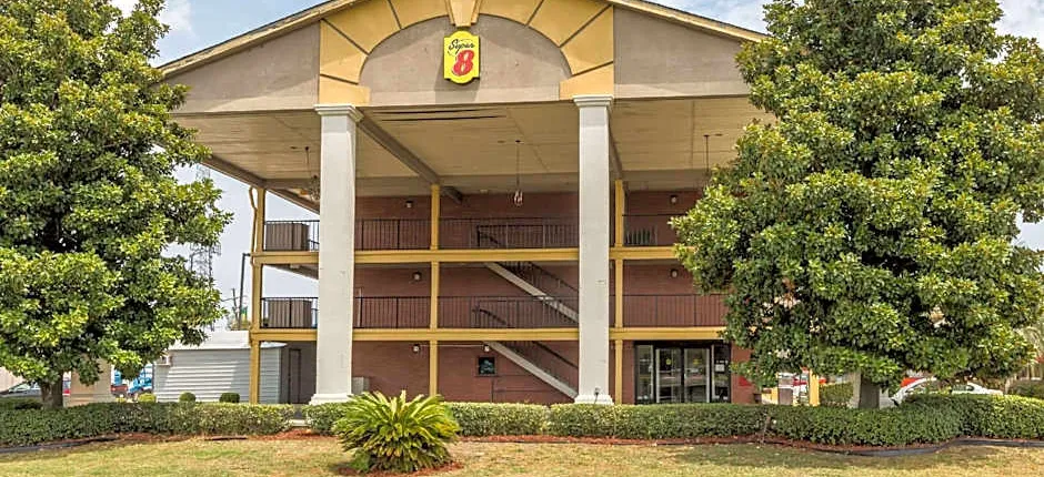 Super 8 by Wyndham Metairie