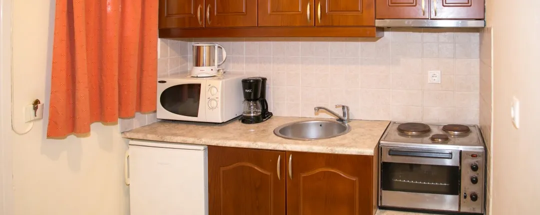 Kouros Apartments & Studios
