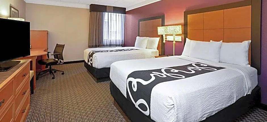 La Quinta Inn & Suites by Wyndham Tacoma Seattle