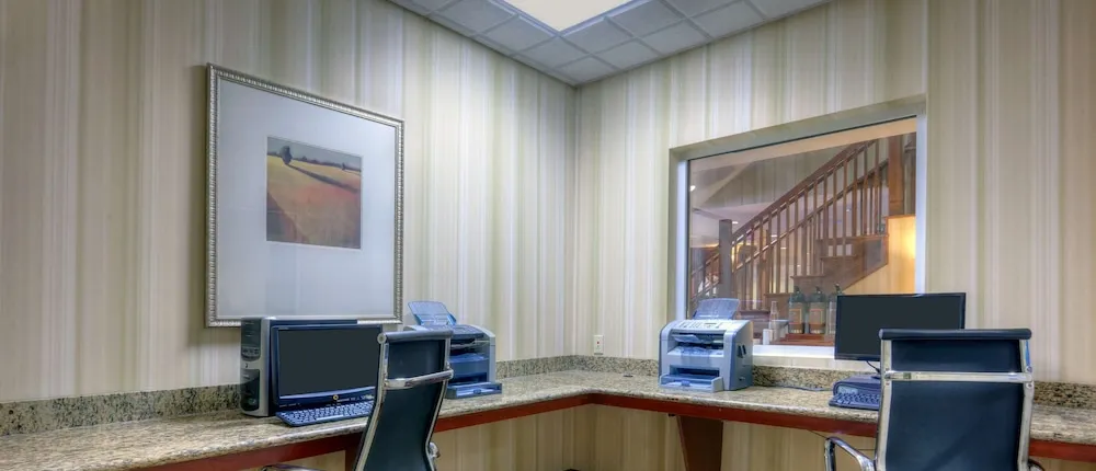 Country Inn & Suites by Radisson, Fredericksburg, VA