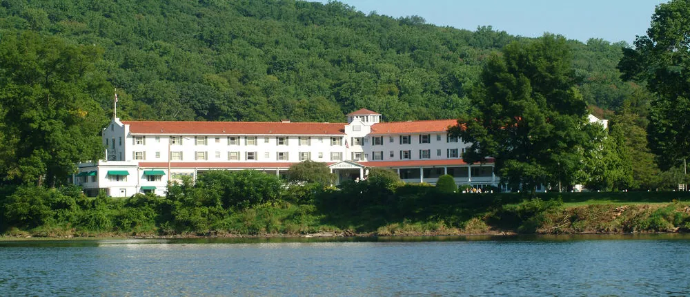 The Shawnee Inn and Golf Resort