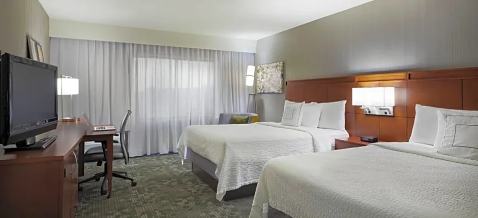 Courtyard by Marriott Chicago St. Charles