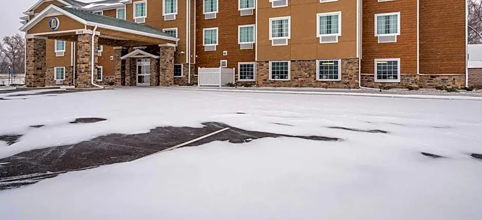 Cobblestone Hotel & Suites - Hutchinson