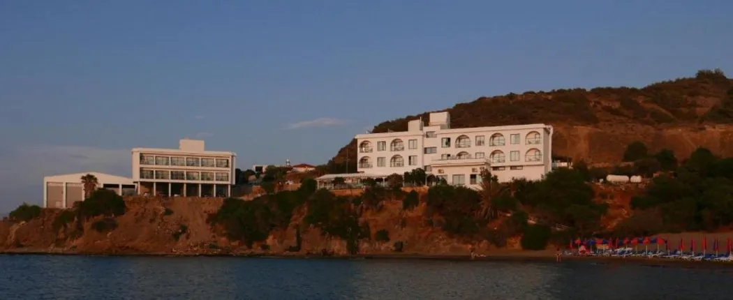 E.J Pyrgos Bay Hotel