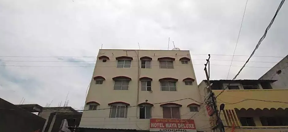 Hotel Maya Deluxe