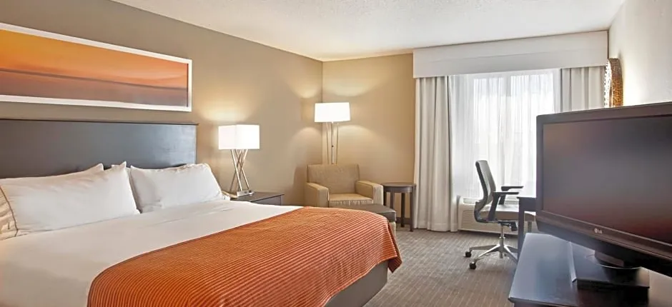Holiday Inn Express Hotel & Suites Minneapolis - Minnetonka by IHG
