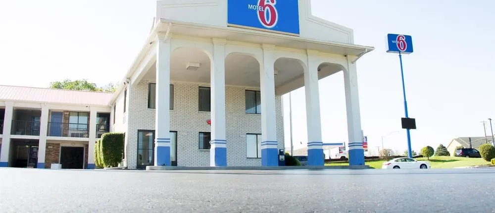Motel 6 Cookeville TN