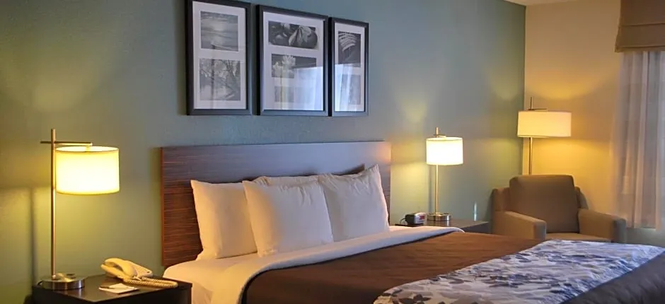 Sleep Inn & Suites