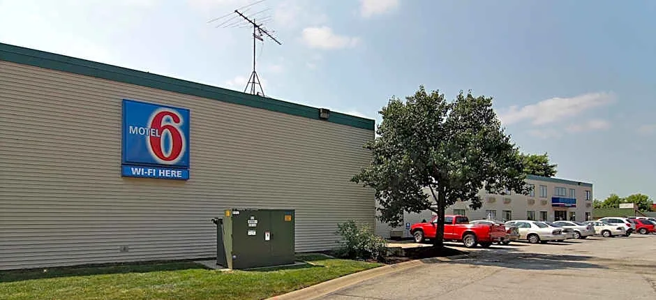 Motel 6-Merrillville, IN