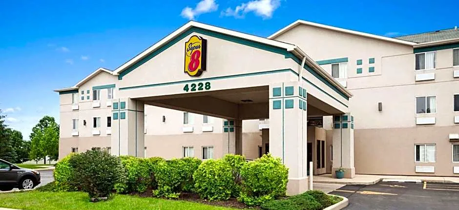 Super 8 by Wyndham Aurora/Naperville Area