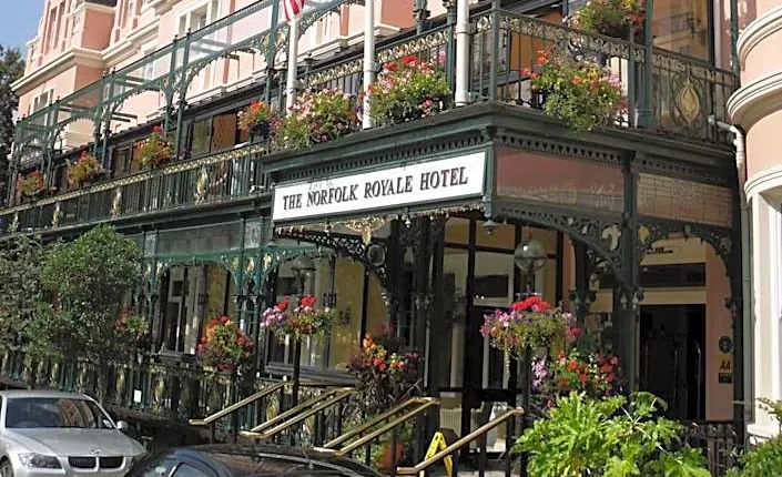 Norfolk Royale Hotel