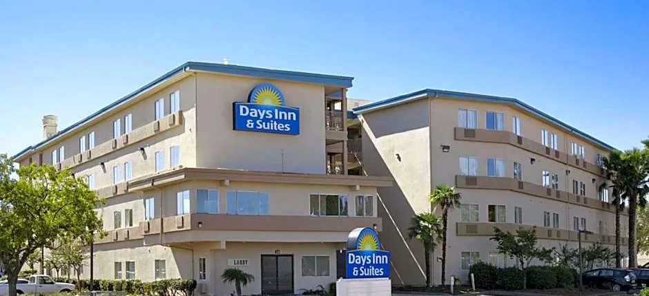 Days Inn & Suites by Wyndham Rancho Cordova