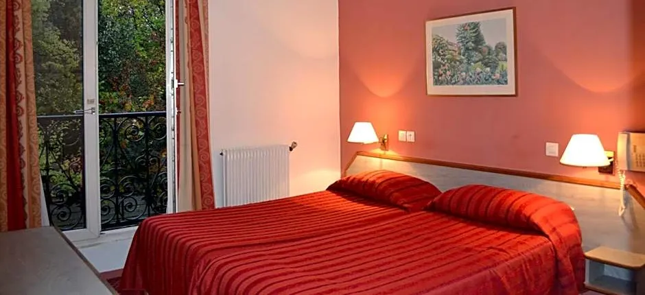 Hotel William's Opera