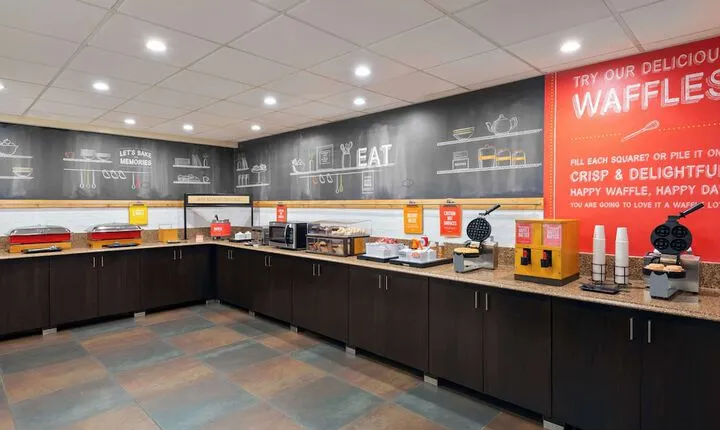 Hampton Inn Buffalo Airport / Galleria Mall