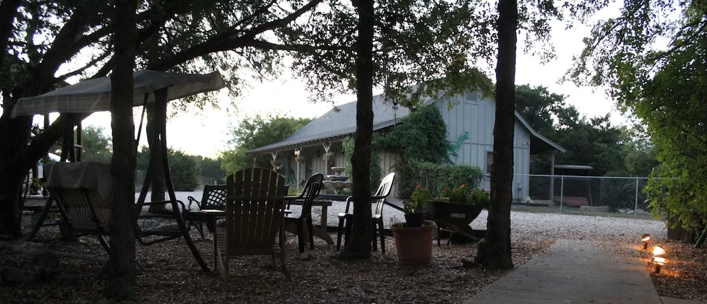 Dinosaur Trail Cabins and Cottages, Granbury