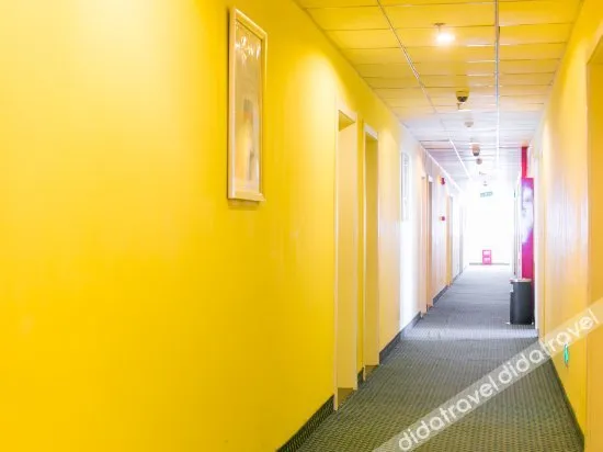 Elan Hotel（Xian Zhangba North Road Metro Station）