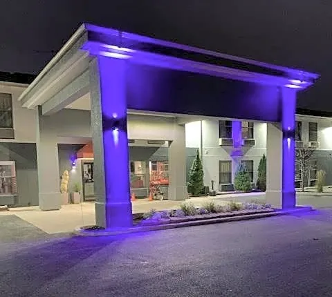Days Inn by Wyndham Lake Bluff/Great Lakes Naval Base