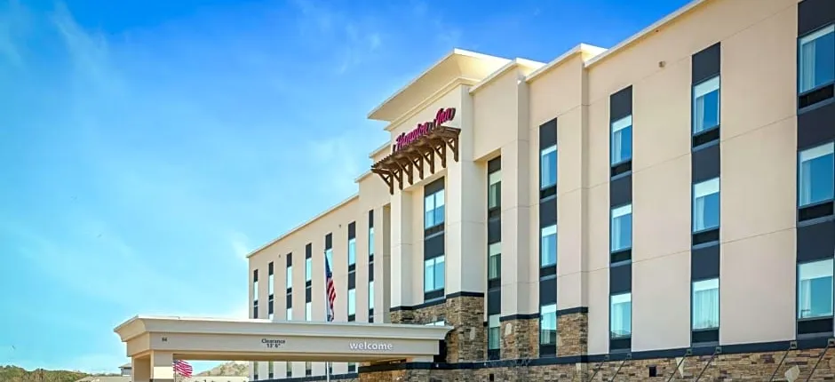 Hampton Inn By Hilton & Suites Emerson @ LakePoint, GA
