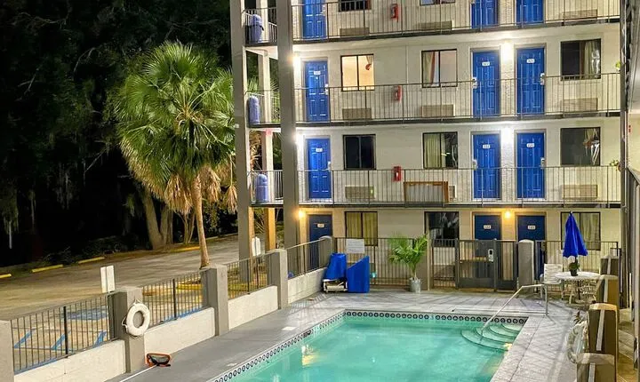 Loyalty Inn Tallahassee