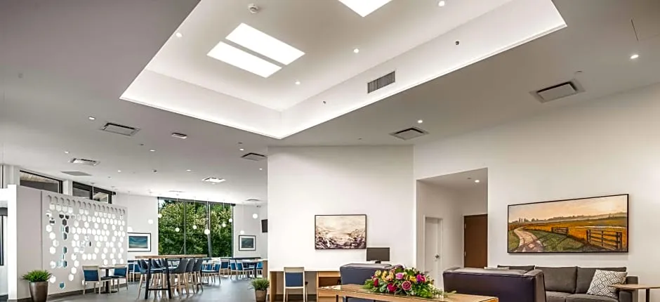 Coast Tsawwassen Inn