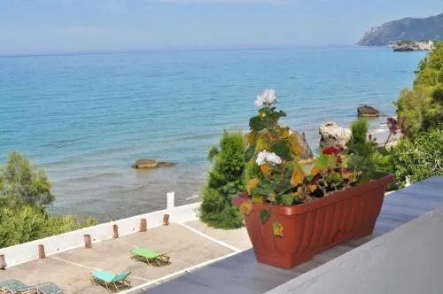 Kostas Beach Apartments