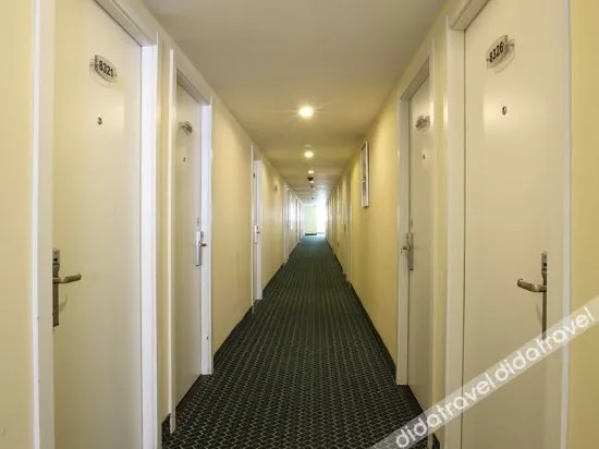 Hanting Youjia Hotel (Shanghai Dapuqiao subway station hotel）)