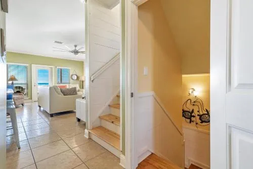 Great Location- Gulf-Front Home w/pool - "Heavenly Sunrise" - Sleeps up to 14.