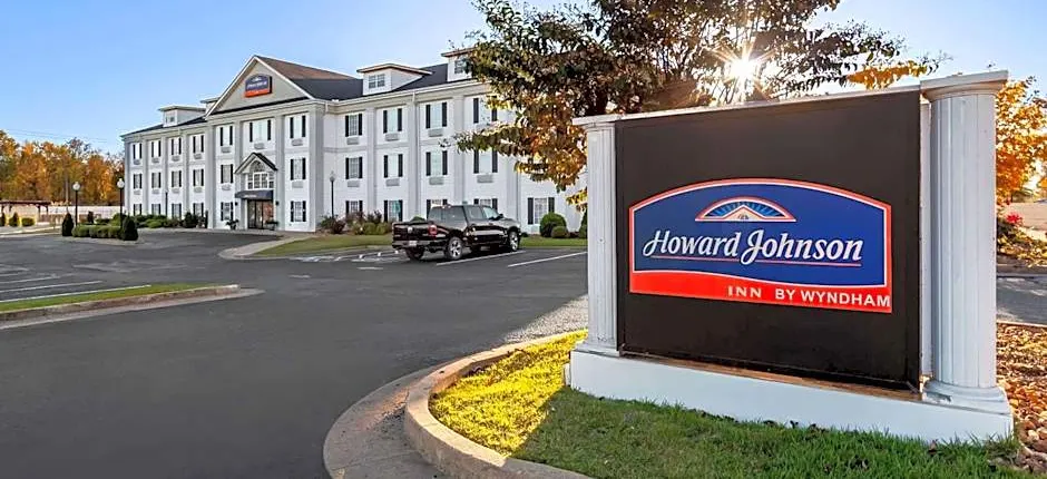 Howard Johnson by Wyndham Jackson