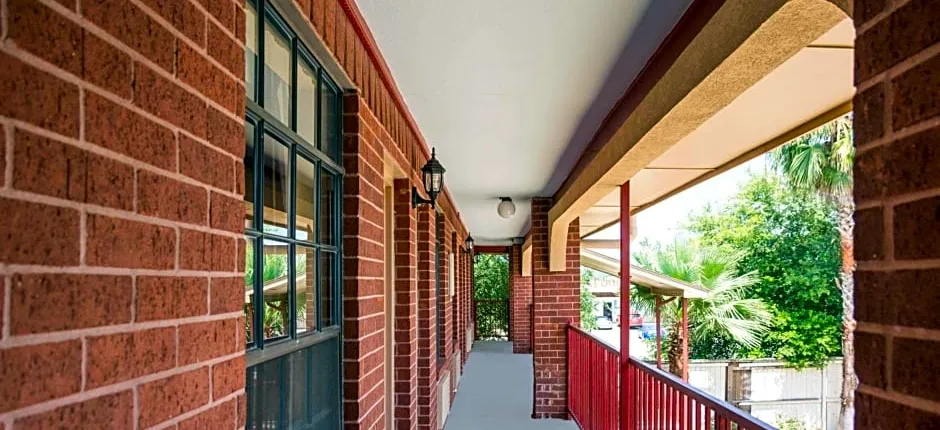 Super 8 by Wyndham Houston West Katy