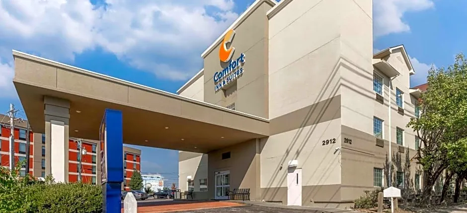 Comfort Inn & Suites Louisville Airport Fair & Expo