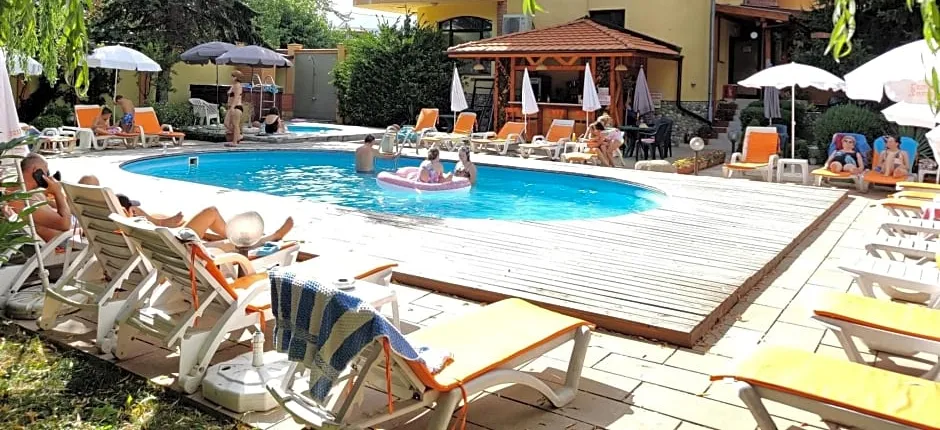Family Hotel Iv