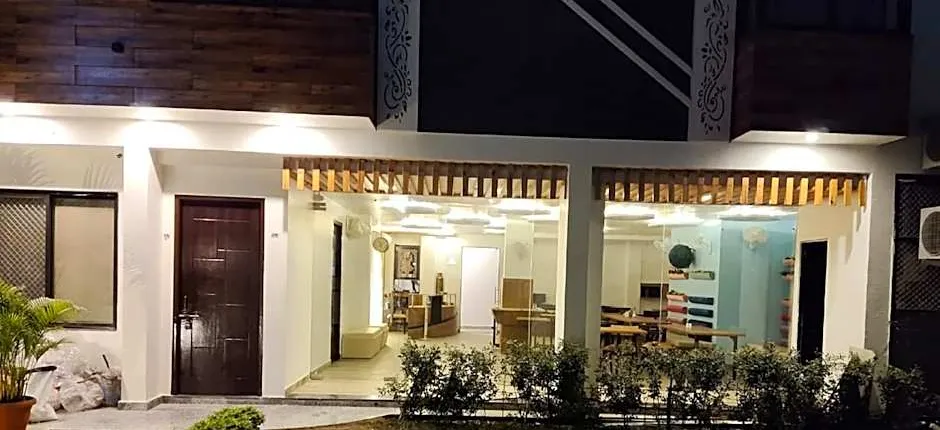 FabHotel Satkar Retreat