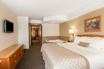 Ramada Sioux Falls Airport Hotel and Suites