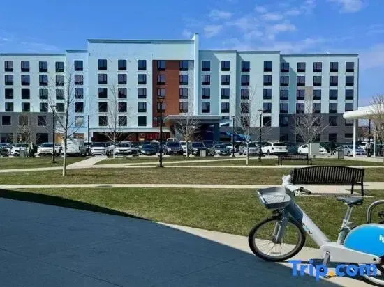 Hampton Inn & Suites by Hilton Chicago Medical District UIC