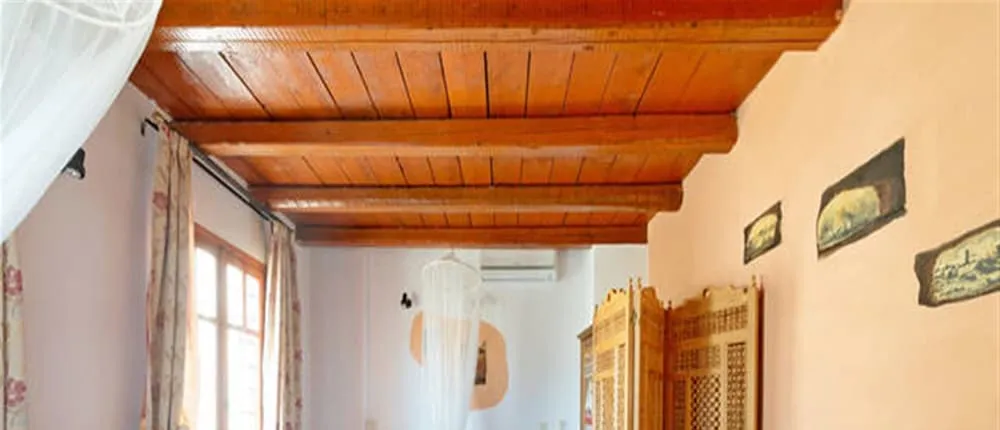 The Traditional Villas of Crete