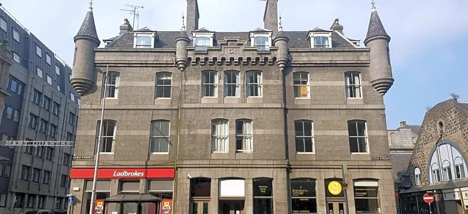 ABERDEEN HOUSE HOTEL AND SOPRANO HOSTEL