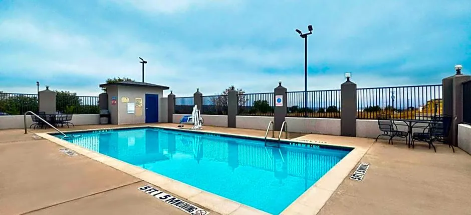 Motel 6-Marble Falls, TX