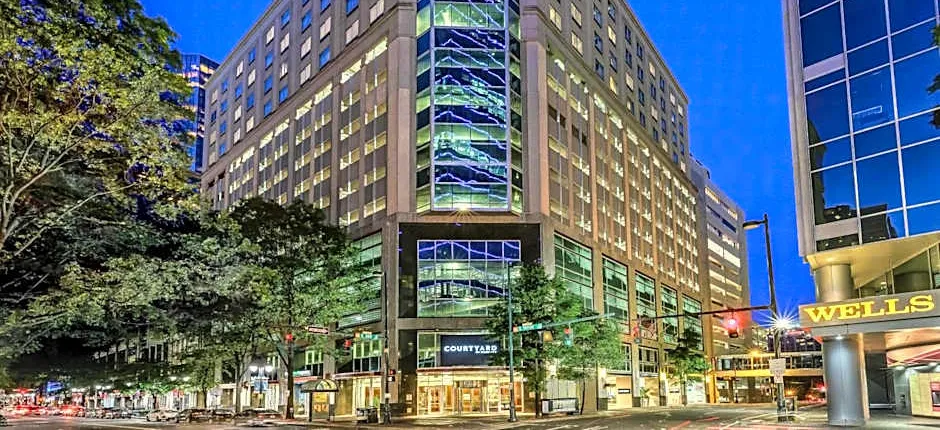 Courtyard by Marriott Charlotte City Center