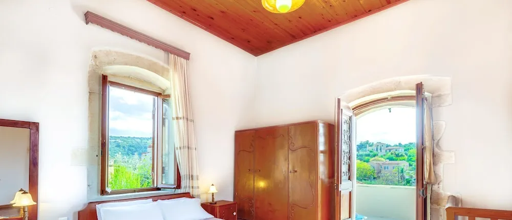 Villa Vereniki With Heated Pool
