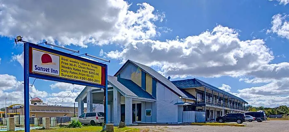 Sunset Inn by Hotel O Flatonia I - 10