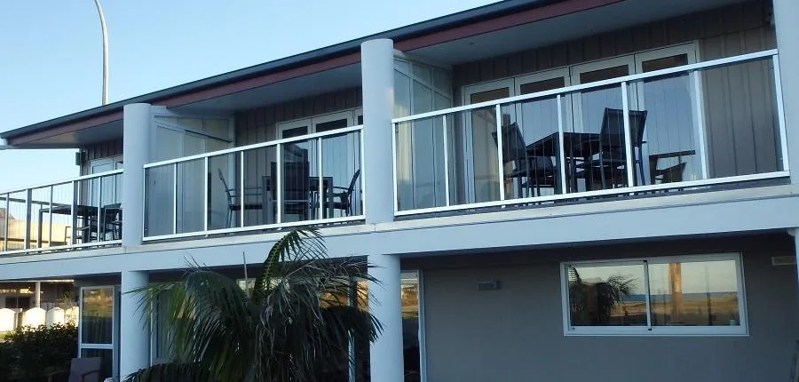 Bailey's At The Beach Motel