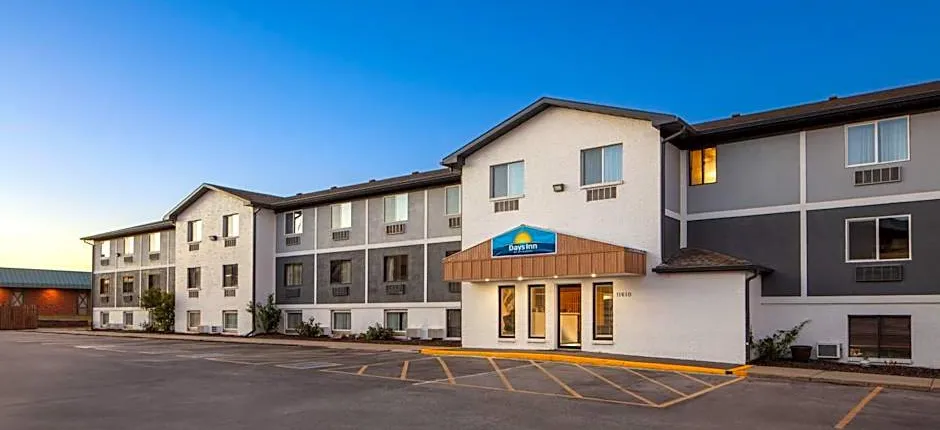 Days Inn by Wyndham Omaha NE