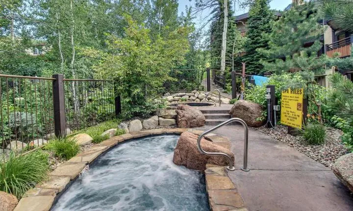 Cozy Slopeside Condo