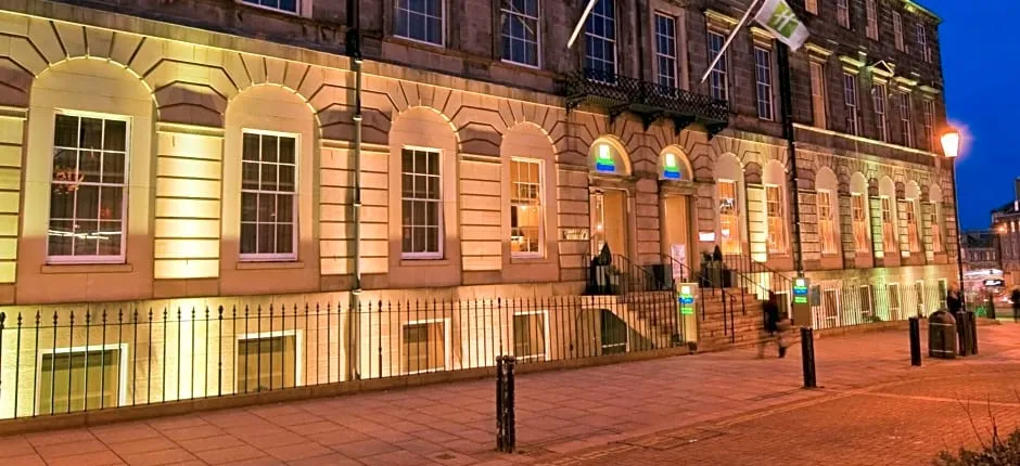 Holiday Inn Express Edinburgh City Centre by IHG