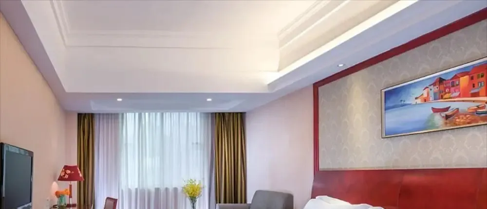 Vienna Hotel Shenzhen Bao'an Fanshen Metro Station