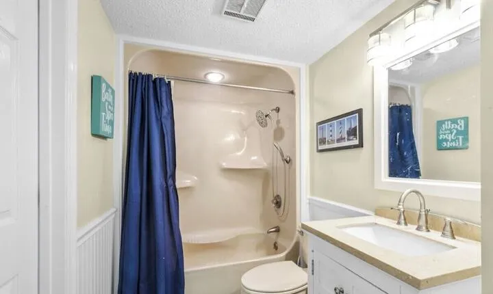 Units at Ocean Forest Plaza by Elliott Beach Rentals